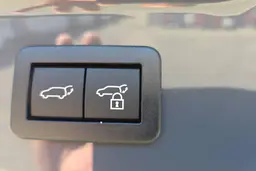 Toyota C-HR - photo 23