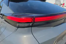 Toyota C-HR - photo 24