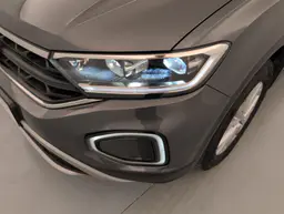 Volkswagen T-Roc - photo 22