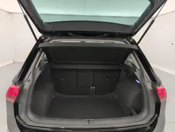 Volkswagen Tiguan - photo 11