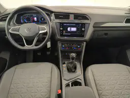 Volkswagen Tiguan - photo 13