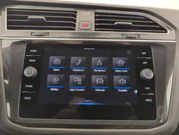 Volkswagen Tiguan - photo 19
