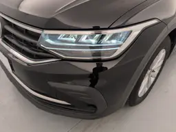 Volkswagen Tiguan - photo 21