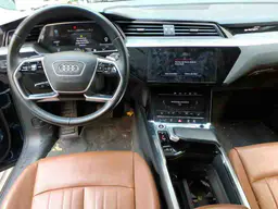 Audi e-tron - photo 5