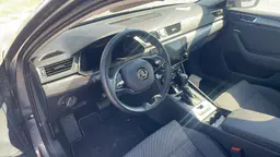 Skoda Superb - photo 12