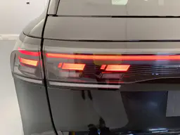 Volkswagen Tiguan - photo 11