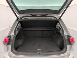 Volkswagen Tiguan - photo 11