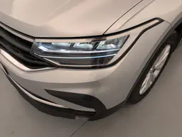 Volkswagen Tiguan - photo 22