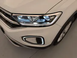 Volkswagen T-Roc - photo 22
