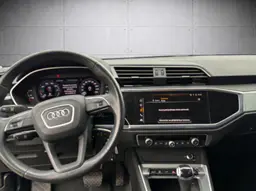 Audi Q3 - photo 10