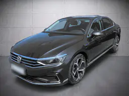 Volkswagen Passat - photo 1