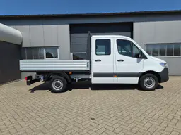 Mercedes-Benz Sprinter - photo 6