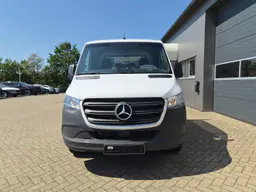 Mercedes-Benz Sprinter - photo 8