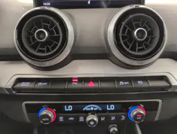 Audi Q2 - photo 20