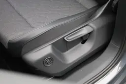 Volkswagen Tiguan - photo 22