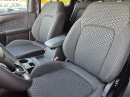 Ford Kuga - photo 11