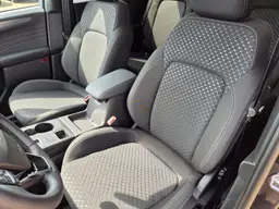 Ford Kuga - photo 13