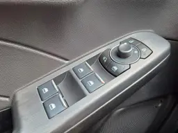 Ford Kuga - photo 16