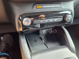 Ford Kuga - photo 27