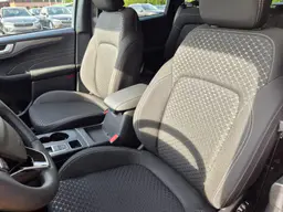 Ford Kuga - photo 11