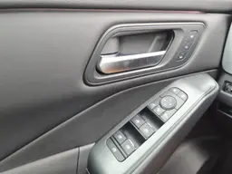Nissan Qashqai - photo 17
