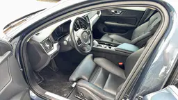Volvo V60 - photo 1