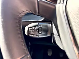 Peugeot 208 - photo 21