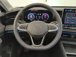 Volkswagen Tiguan - photo 14
