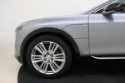 Cadillac Lyriq - photo 36