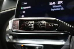Cadillac Lyriq - photo 18