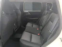 Mitsubishi Outlander - photo 6